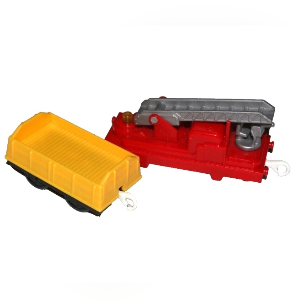 Thomas & Friends Trackmaster Brave Belle's fire ladder car, yellow cargo car LOT